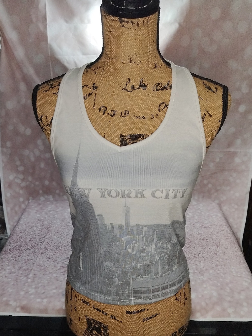 Urban NationWhite New York City Scoop Graphic Tank Top